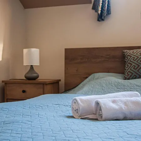 Sempre Etterem Es Panzio Bed and Breakfast 3*