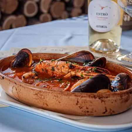 Bed and Breakfast Sempre Etterem Es Panzio Székesfehérvár