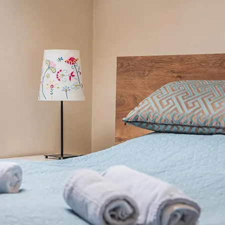 Sempre Etterem Es Panzio Bed & Breakfast Székesfehérvár