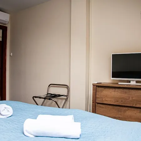 Bed and Breakfast Sempre Etterem Es Panzio