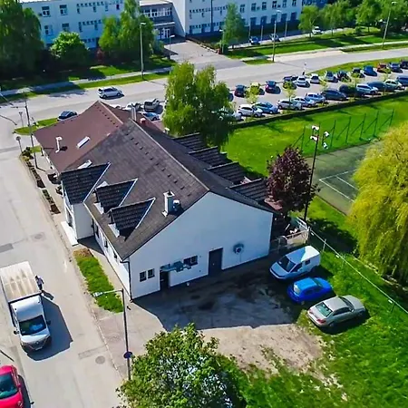 Bed & Breakfast Sempre Etterem Es Panzio