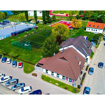 Sempre Etterem Es Panzio