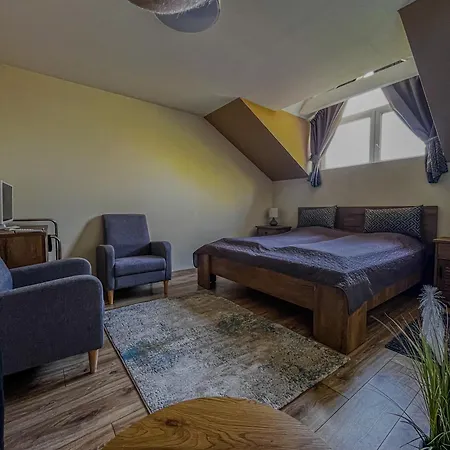 Sempre Etterem Es Panzio