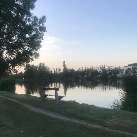 Sempre Etterem Es Panzio Bed & Breakfast Székesfehérvár