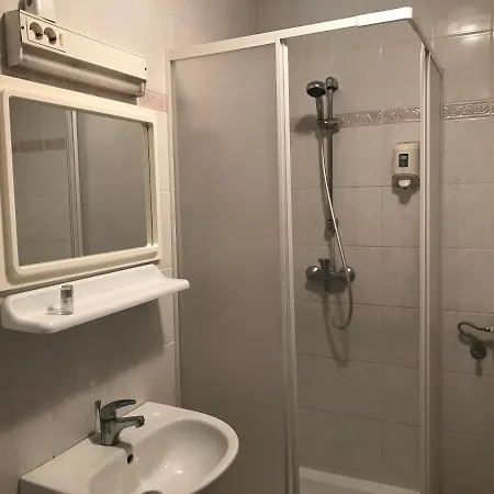 Bed and Breakfast Sempre Etterem Es Panzio