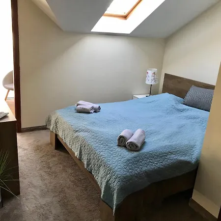 فندق مبيت وإفطار Sempre Etterem Es Panzio