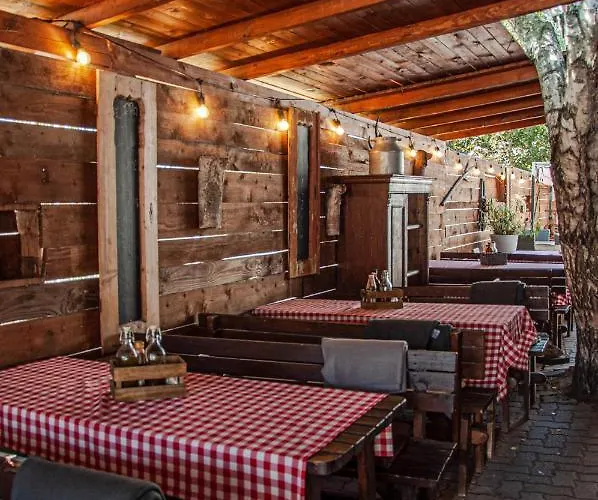 Sempre Etterem Es Panzio