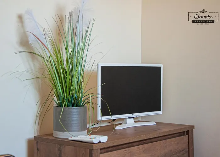 Sempre Etterem Es Panzio