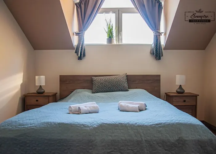 Sempre Etterem Es Panzio Frühstückspension