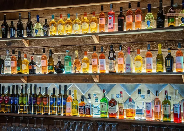 לינה וארוחת בוקר Sempre Etterem Es Panzio