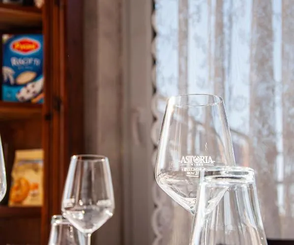 Sempre Etterem Es Panzio 住宿加早餐酒店 3*