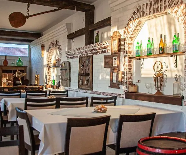 Frühstückspension Sempre Etterem Es Panzio