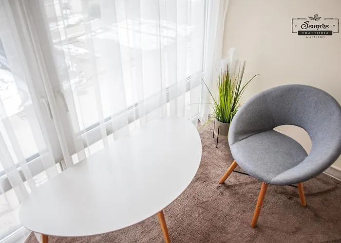 Sempre Etterem Es Panzio 3* Székesfehérvár