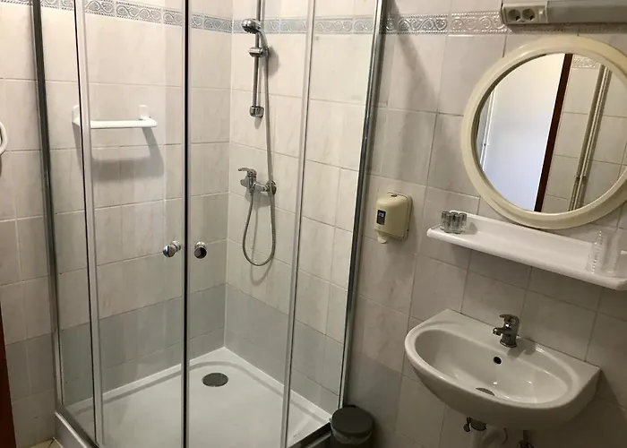 Frühstückspension Sempre Etterem Es Panzio Székesfehérvár