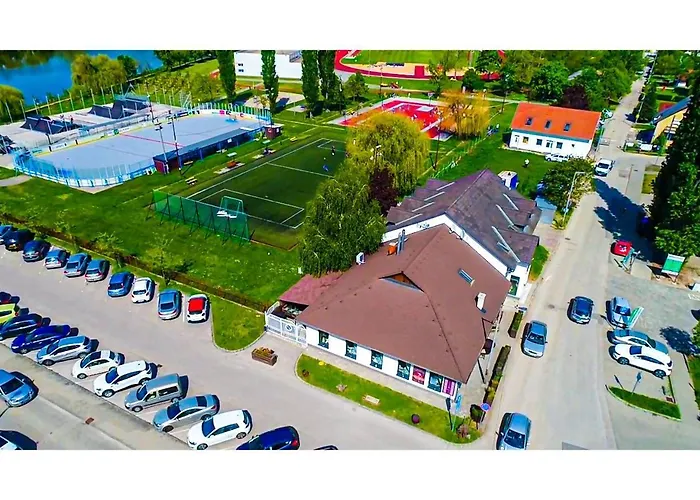 Sempre Etterem Es Panzio