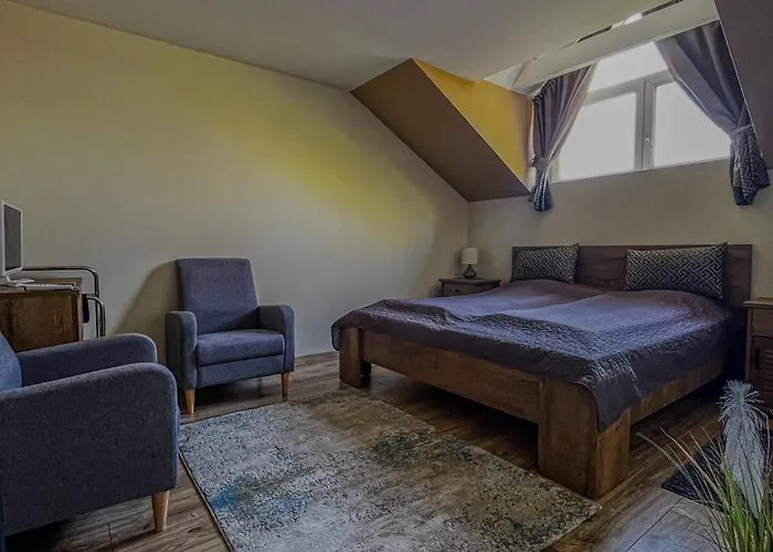 Sempre Etterem Es Panzio