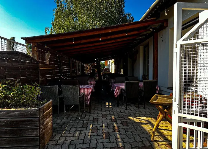 Sempre Etterem Es Panzio Székesfehérvár