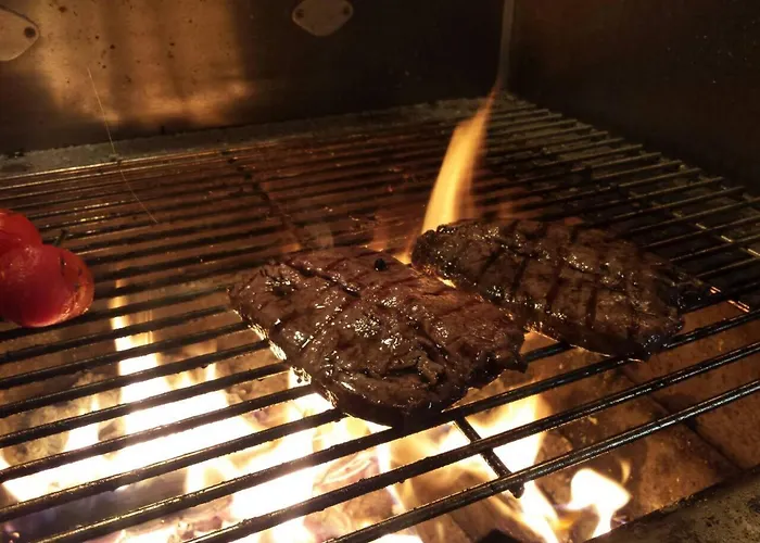 לינה וארוחת בוקר Sempre Etterem Es Panzio 3*