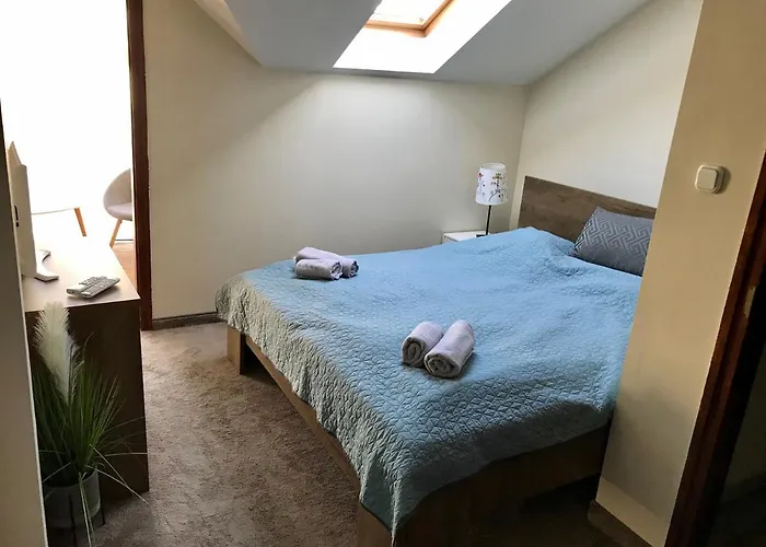 לינה וארוחת בוקר Sempre Etterem Es Panzio